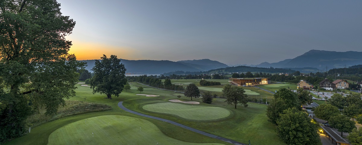 Golfpark Holzhäusern, Zug